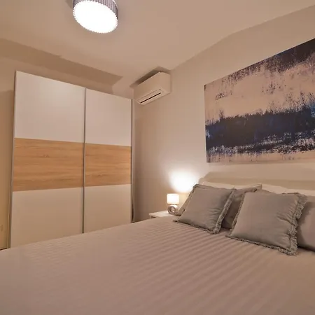 Apartment Vita Daire Pula